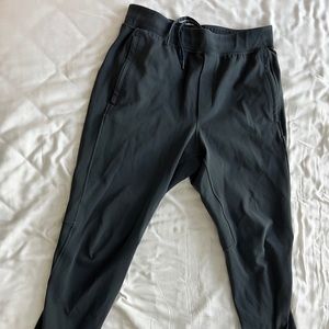 Men lululemon Melanite gray sojourn pants